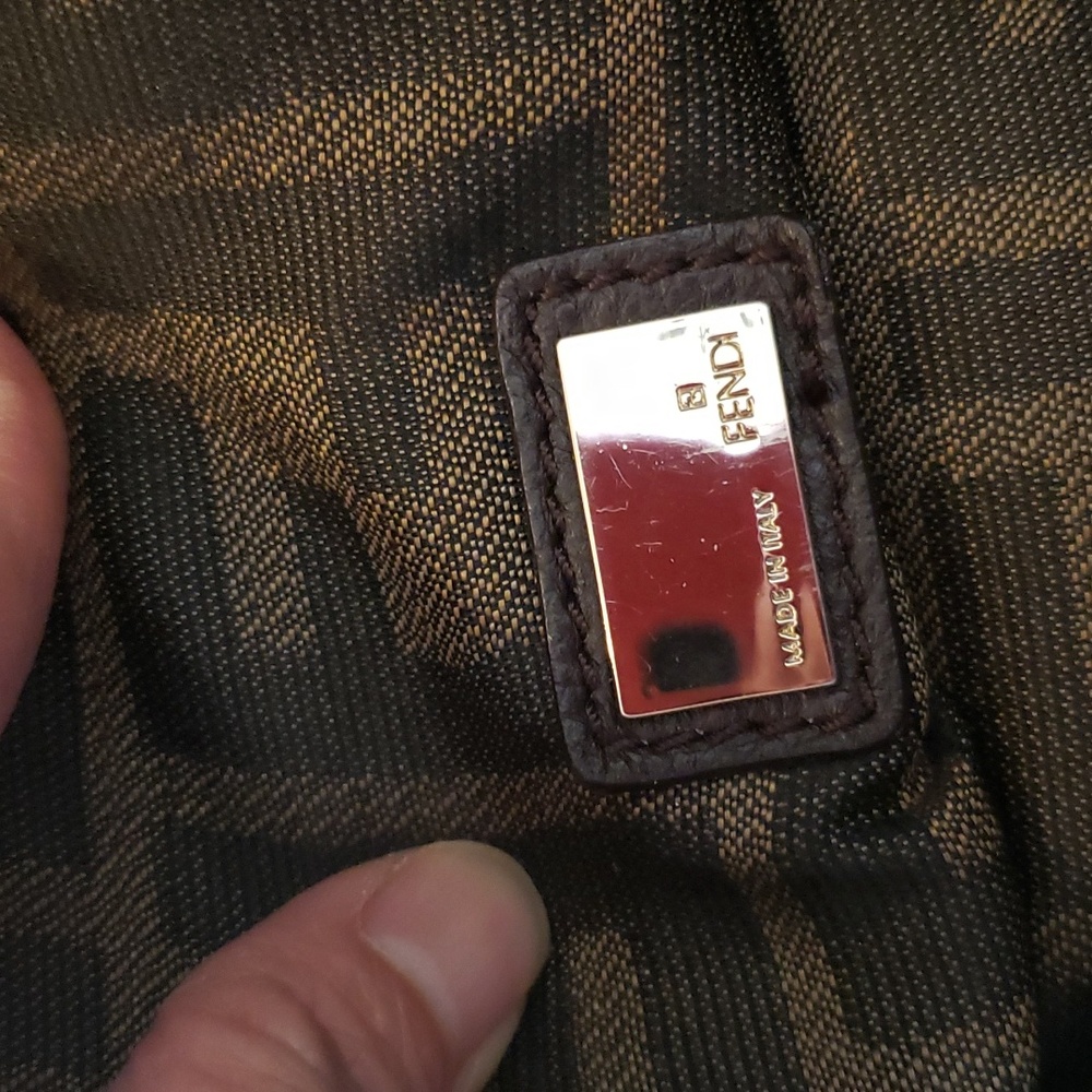 Fendi large spy leather bag - Picture 6 of 13